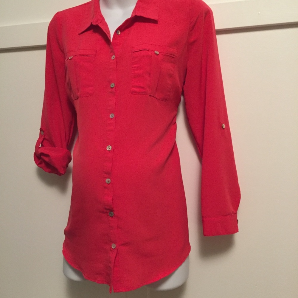 Coral maternity silky top size medium